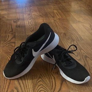 Nike size 7.5 Black and White Sneakers